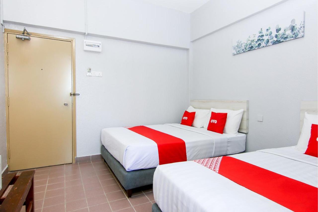 Oyo 89846 Lotus Inn Hotel Malacca Exterior photo